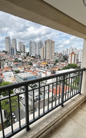 Apartamento à venda com 298m², 4 quartos e 5 vagas Apartamento à venda com 298m², 4 quartos e 5 vagasVaranda da Suíte 1