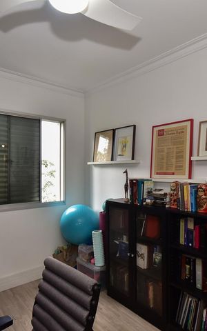 Apartamento à venda com 222m², 3 quartos e 2 vagasQuarto 2
