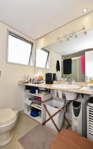 Apartamento à venda com 222m², 3 quartos e 2 vagasBanheiro Suíte