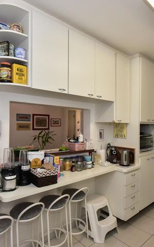 Apartamento à venda com 222m², 3 quartos e 2 vagasCozinha