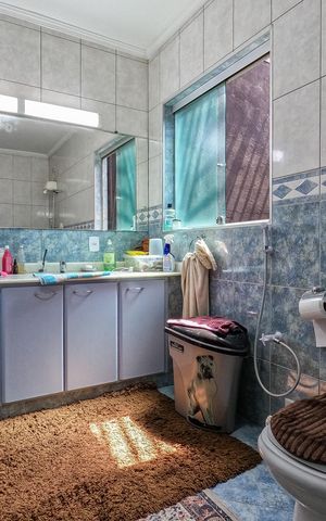 Casa à venda com 300m², 6 quartos e 2 vagas
