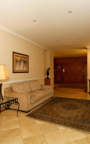 Apartamento à venda com 350m², 3 quartos e 2 vagas Apartamento à venda com 350m², 3 quartos e 2 vagasHall Social
