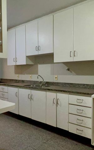 Apartamento à venda com 173m², 3 quartos e 3 vagas Apartamento à venda com 173m², 3 quartos e 3 vagasCozinha