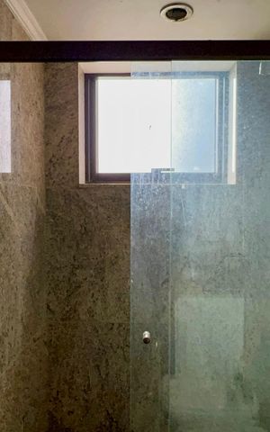 Apartamento à venda com 173m², 3 quartos e 3 vagas Apartamento à venda com 173m², 3 quartos e 3 vagasBanheiro da Suíte 1