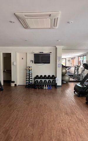 Apartamento à venda com 173m², 3 quartos e 3 vagas Apartamento à venda com 173m², 3 quartos e 3 vagasAcademia