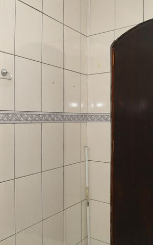 Casa à venda com 168m², 3 quartos e 2 vagasBanheiro 2