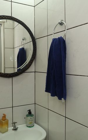 Casa à venda com 168m², 3 quartos e 2 vagasBanheiro 4 - Lavabo interno