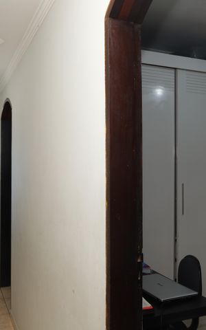 Casa à venda com 168m², 3 quartos e 2 vagasCorredor interno
