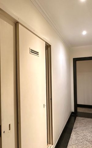 Apartamento à venda com 296m², 4 quartos e 1 vaga Apartamento à venda com 296m², 4 quartos e 1 vagaCorredor