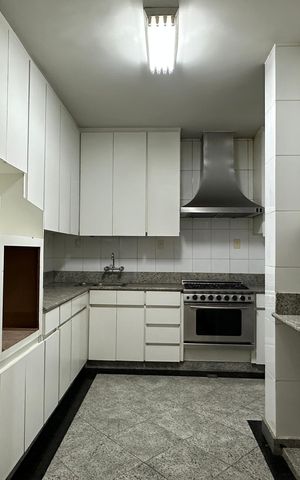 Apartamento à venda com 296m², 4 quartos e 1 vaga Apartamento à venda com 296m², 4 quartos e 1 vagaCozinha