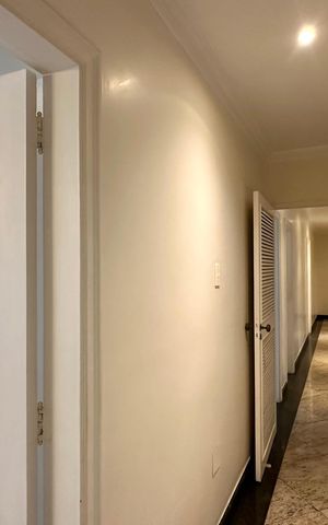 Apartamento à venda com 296m², 4 quartos e 1 vaga Apartamento à venda com 296m², 4 quartos e 1 vagaCorredor