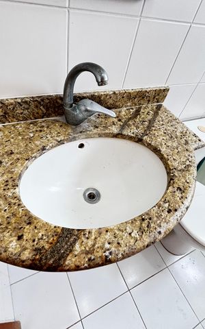 Casa de condomínio para alugar com 57m², 2 quartos e 1 vaga Casa de condomínio para alugar com 57m², 2 quartos e 1 vagaBanheiro da Suíte 1