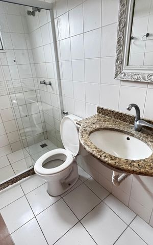Casa de condomínio para alugar com 57m², 2 quartos e 1 vaga Casa de condomínio para alugar com 57m², 2 quartos e 1 vagaBanheiro Social