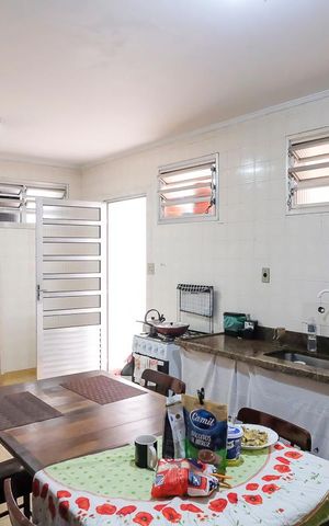 Casa à venda com 180m², 3 quartos e 2 vagasCozinha
