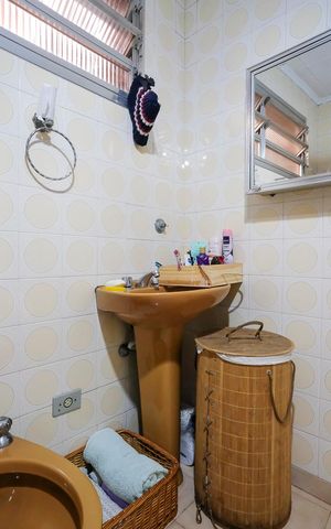 Casa à venda com 180m², 3 quartos e 2 vagasBanheiro