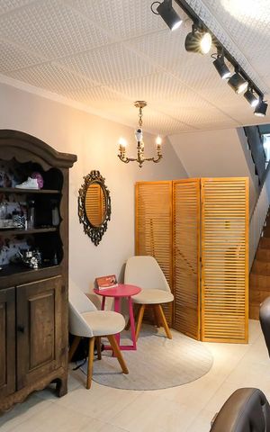 Casa à venda com 180m², 3 quartos e 2 vagasSala