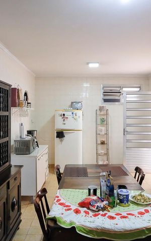 Casa à venda com 180m², 3 quartos e 2 vagasCozinha