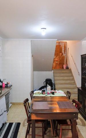 Casa à venda com 180m², 3 quartos e 2 vagasCozinha
