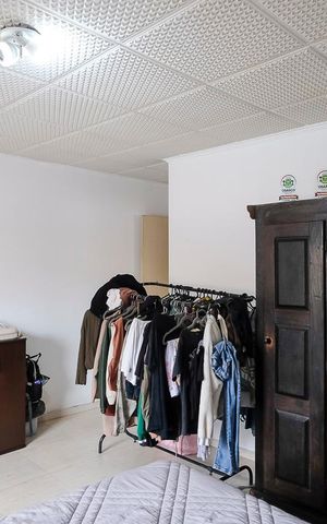 Casa à venda com 180m², 3 quartos e 2 vagasSuíte