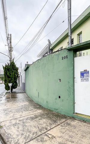 Casa para alugar com 122m², 2 quartos e 1 vagaFachada + plaquinha