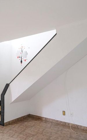 Casa para alugar com 122m², 2 quartos e 1 vagaSala