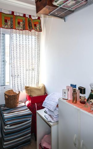 Casa de condomínio para alugar com 162m², 2 quartos e 2 vagas Casa de condomínio para alugar com 162m², 2 quartos e 2 vagasCloset