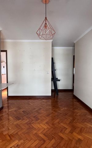 Apartamento à venda com 75m², 3 quartos e sem vaga Apartamento à venda com 75m², 3 quartos e sem vagaSala