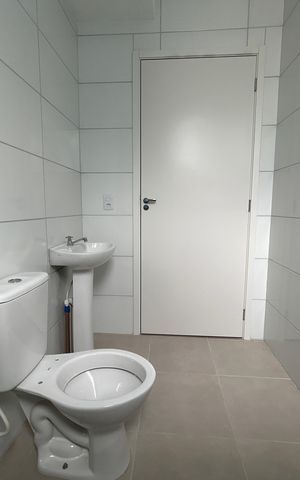 Apartamento à venda com 51m², 2 quartos e 1 vaga Apartamento à venda com 51m², 2 quartos e 1 vagaBanheiro