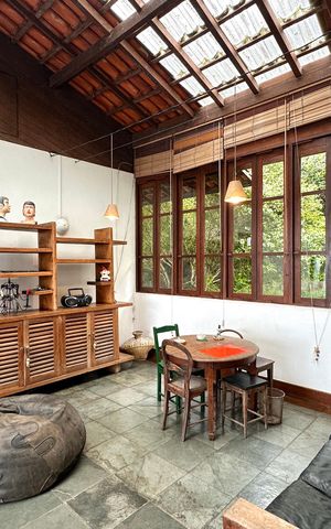 Casa à venda com 524m², 4 quartos e 3 vagas Casa à venda com 524m², 4 quartos e 3 vagasCorredor