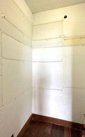 Casa à venda com 524m², 4 quartos e 3 vagas Casa à venda com 524m², 4 quartos e 3 vagasQuarto 1