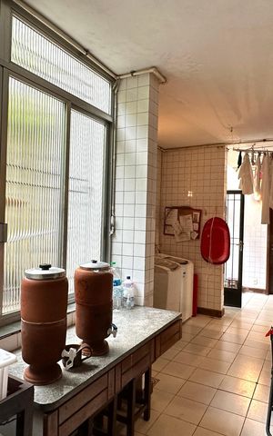 Casa à venda com 524m², 4 quartos e 3 vagas Casa à venda com 524m², 4 quartos e 3 vagasÁrea de Serviço