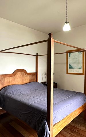 Casa à venda com 524m², 4 quartos e 3 vagas Casa à venda com 524m², 4 quartos e 3 vagasSuíte