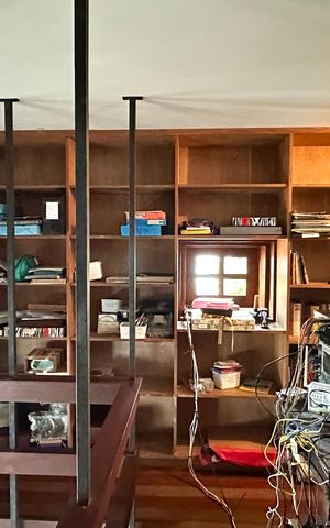 Casa à venda com 524m², 4 quartos e 3 vagas Casa à venda com 524m², 4 quartos e 3 vagasEscritório