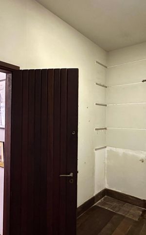 Casa à venda com 524m², 4 quartos e 3 vagas Casa à venda com 524m², 4 quartos e 3 vagasCorredor