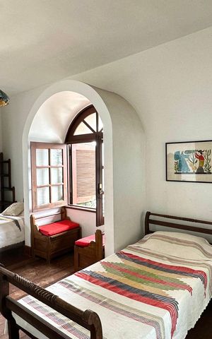 Casa à venda com 524m², 4 quartos e 3 vagas Casa à venda com 524m², 4 quartos e 3 vagasQuarto 1