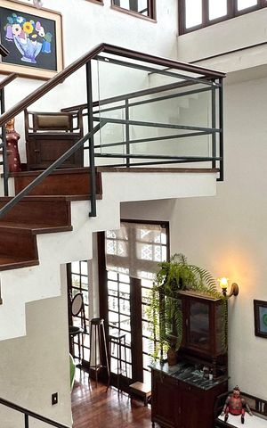 Casa à venda com 524m², 4 quartos e 3 vagas Casa à venda com 524m², 4 quartos e 3 vagasCorredor