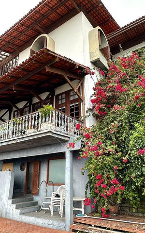 Casa à venda com 524m², 4 quartos e 3 vagas Casa à venda com 524m², 4 quartos e 3 vagasÁrea Externa