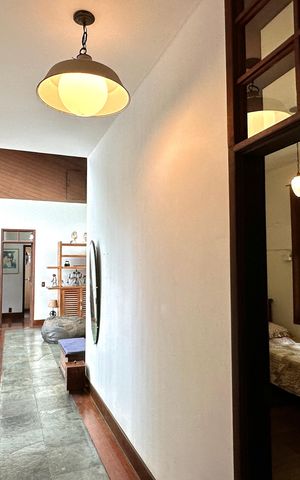 Casa à venda com 524m², 4 quartos e 3 vagas Casa à venda com 524m², 4 quartos e 3 vagasCorredor