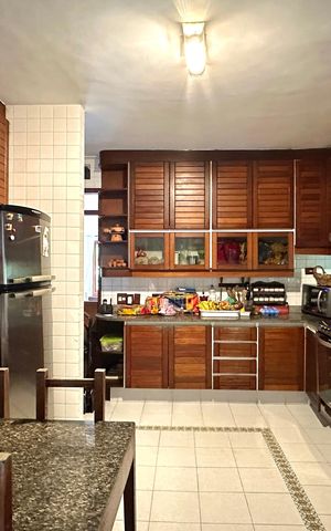 Casa à venda com 524m², 4 quartos e 3 vagas Casa à venda com 524m², 4 quartos e 3 vagasCozinha