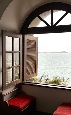 Casa à venda com 524m², 4 quartos e 3 vagas Casa à venda com 524m², 4 quartos e 3 vagasQuarto 1