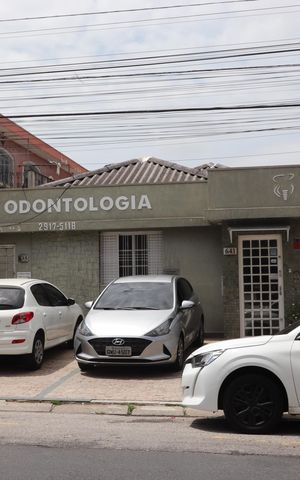 Casa à venda com 500m², 7 quartos e 2 vagasFachada