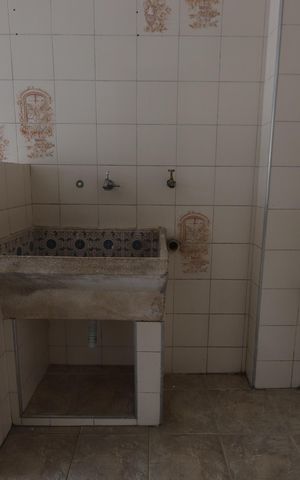 Casa à venda com 350m², 3 quartos e 2 vagasLavanderia