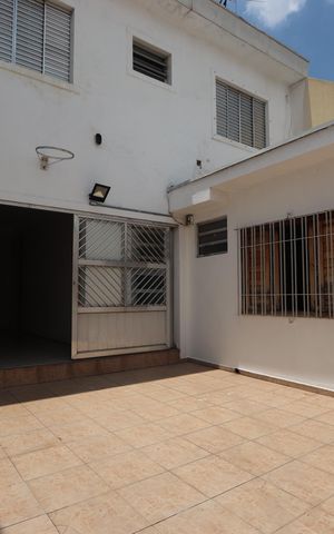 Casa à venda com 350m², 3 quartos e 2 vagasQuintal