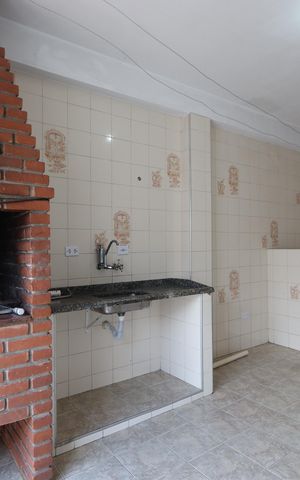 Casa à venda com 350m², 3 quartos e 2 vagasChurrasqueira