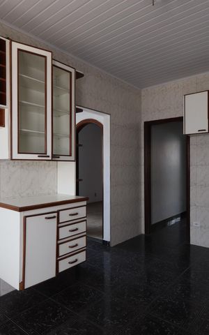Casa à venda com 350m², 3 quartos e 2 vagasCozinha