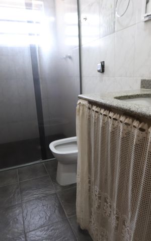 Casa à venda com 350m², 3 quartos e 2 vagasBanheiro da Edícula