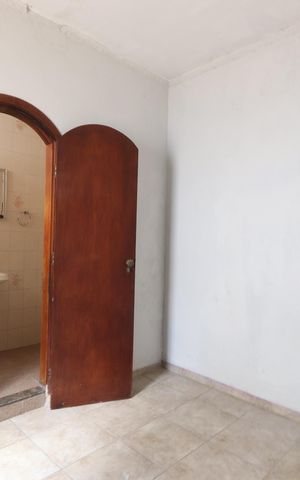 Casa à venda com 350m², 3 quartos e 2 vagasSuíte