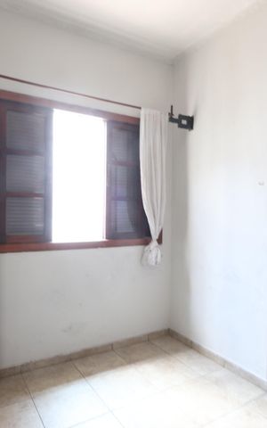 Casa à venda com 350m², 3 quartos e 2 vagasSuíte
