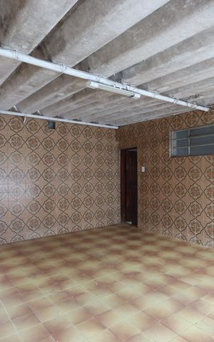 Casa à venda com 350m², 3 quartos e 2 vagasGaragem