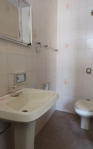 Casa à venda com 350m², 3 quartos e 2 vagasBanheiro da Suíte
